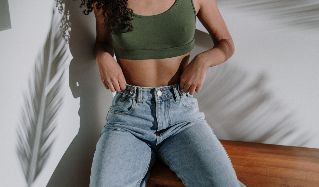Descubra o Estilo Perfeito: Evite Esses Erros ao Usar Calça Jeans