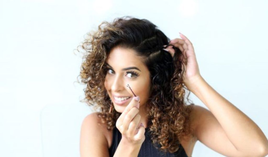 Prender Cabelo Cacheado: Estilos Práticos e Elegantes para Todos os Dias