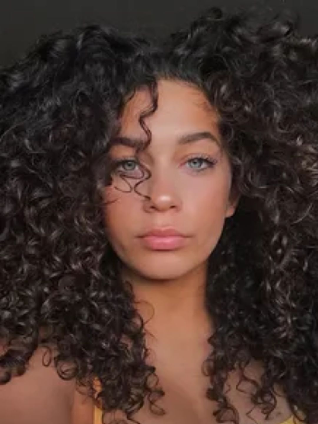 Prender cabelo cacheado