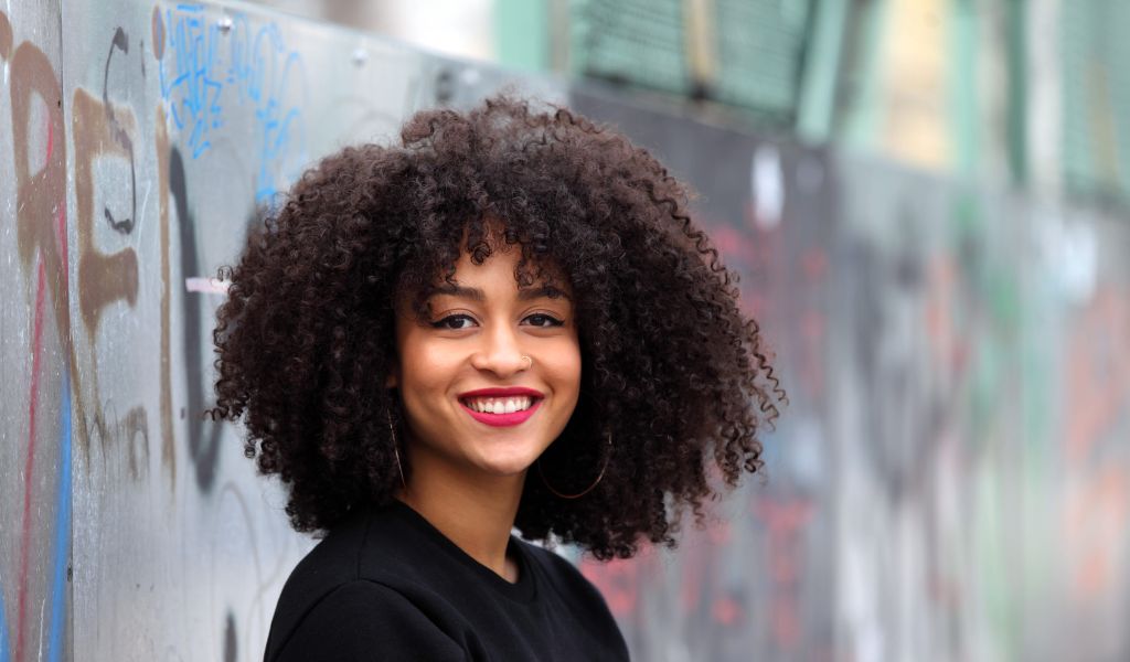Cabelo Cacheado Crescer Rápido: Desvendando os Segredos para um Cabelo Longo e Saudável