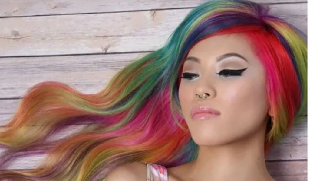 Os Melhores Produtos para Cabelos Coloridos: Mantenha sua Cor Vibrante e Radiante!