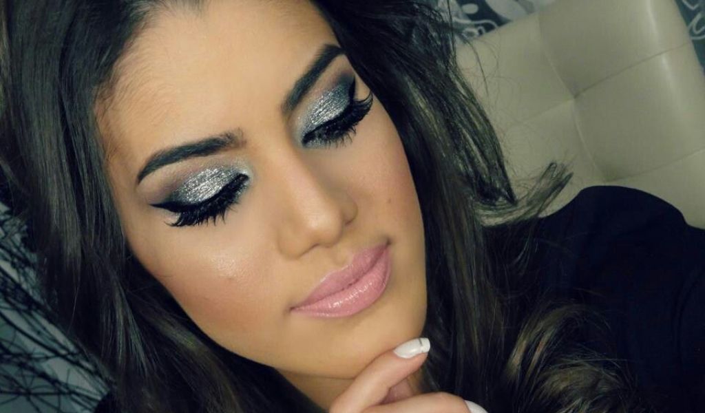 Passo a Passo: Maquiagem Glamorosa para Arrasar em Qualquer Ocasião