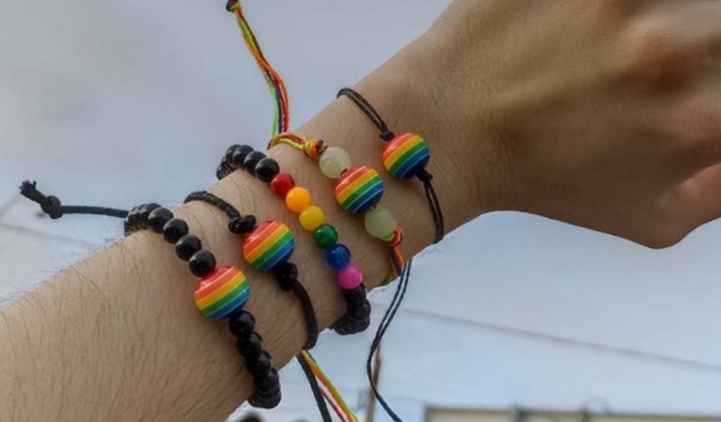 Acessórios que Fazem a Diferença: Mostre seu Orgulho com Estilo