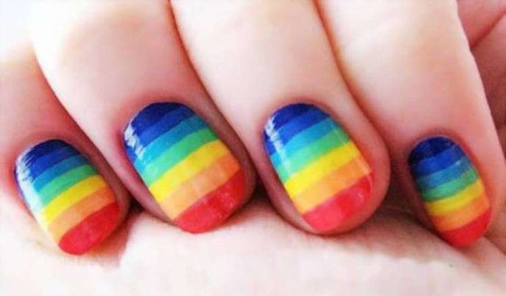 Como Fazer Nail Art com a Bandeira do Orgulho