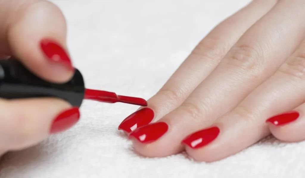 Esmaltes Veganos: Tudo o que Você Precisa Saber sobre Opções Livres de Crueldade e Ingredientes de Origem Animal