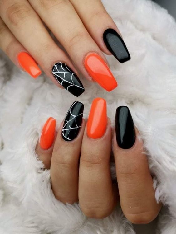 Nail art colorida